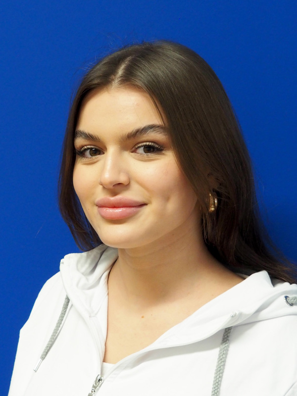 Florentina Vallqi, Ordinationsassistentin in Ausbildung